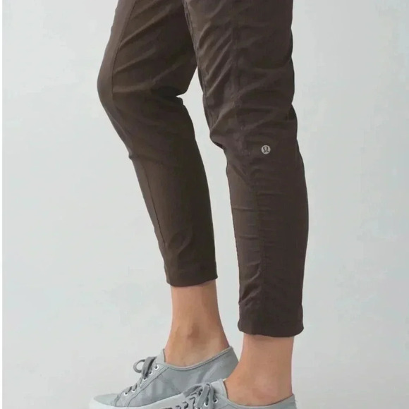 Lululemon Street To Studio Pant II Bark Chocolate 4 - Picture 3 of 8